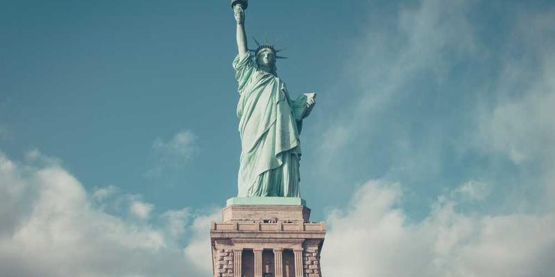 Freiheitsstatue in New York, Symbol für Freiheit und Demokratie.