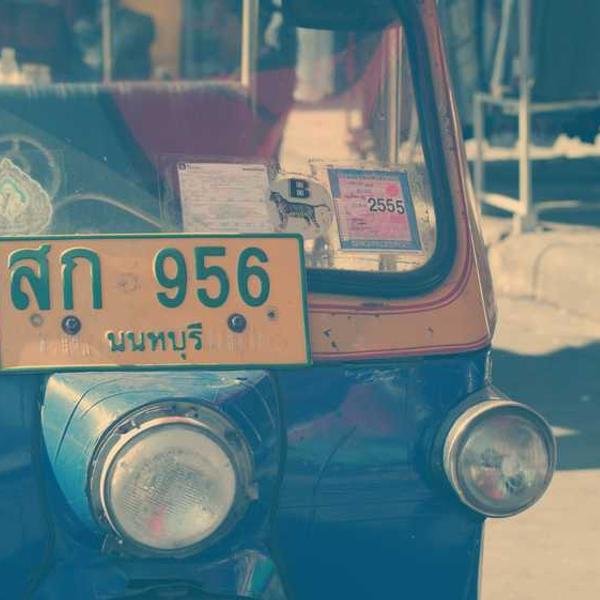 Tuk-Tuk in Thailand, typisches Fortbewegungsmittel für Städtereisen und Kulturentdeckungen.